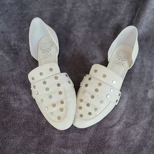 Vince Camuto Warm White/Cream Women's cutout flats size 6.5 wide